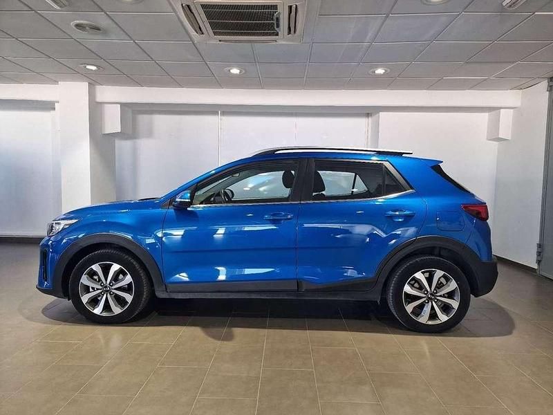 Usado Kia Stonic 101 CV (74 kW) 2022 Azul SUV