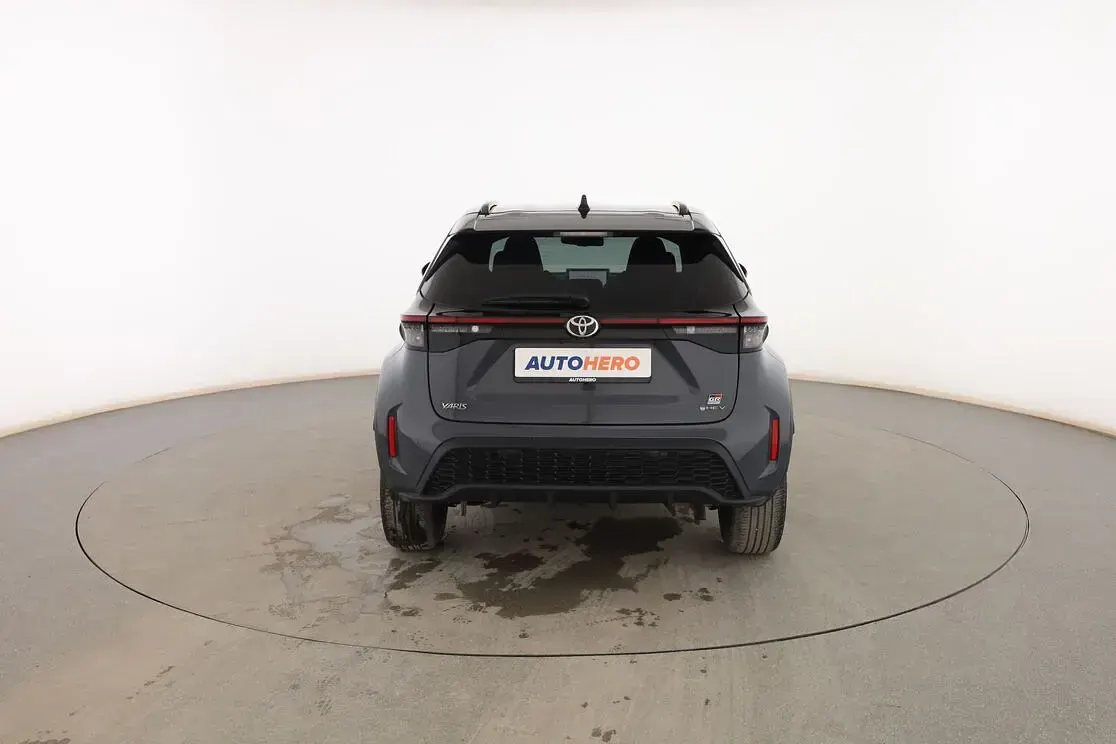 Occasion Toyota Yaris Cross Sport 131 PK (96 kW) 2025 Grijs SUV