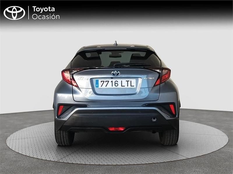 Usado Toyota C-HR Advance 122 CV (89 kW) 2021 Gris SUV