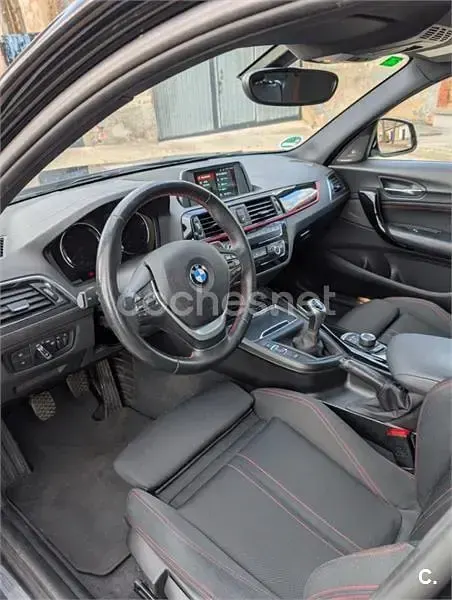 Usado BMW 118 Sport Line 136 CV (100 kW) 2018 Negro Berlina