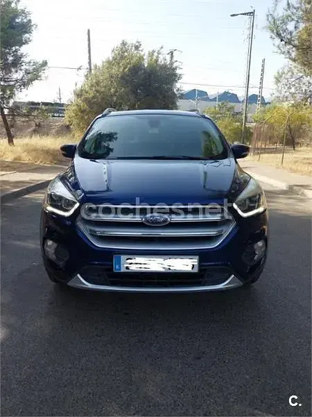 Usado Ford Kuga Titanium 120 CV (88 kW) 2018 Azul SUV