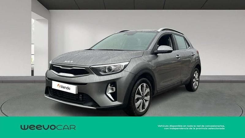 Usado Kia Stonic 101 CV (74 kW) 2025 Gris SUV