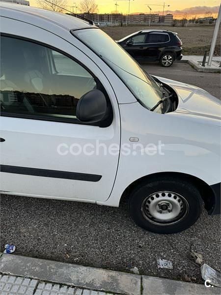 Usado Renault Kangoo 105 CV (77 kW) 2010 Blanco Monovolumen