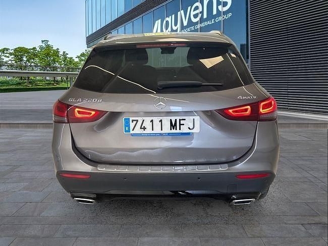 Usado Mercedes GLA220 190 CV (139 kW) 2023 Gris SUV
