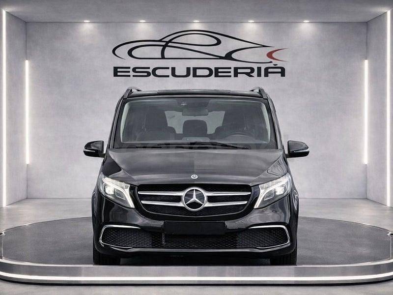 Usado Mercedes V300 Avantgarde 239 CV (175 kW) 2023 Negro Monovolumen