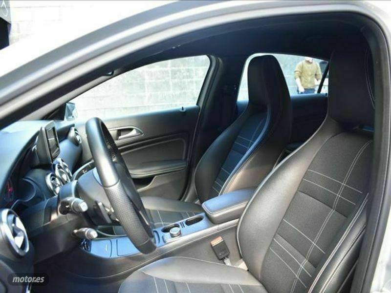 Usado Mercedes A200 136 CV (100 kW) 2016 Plateado Berlina