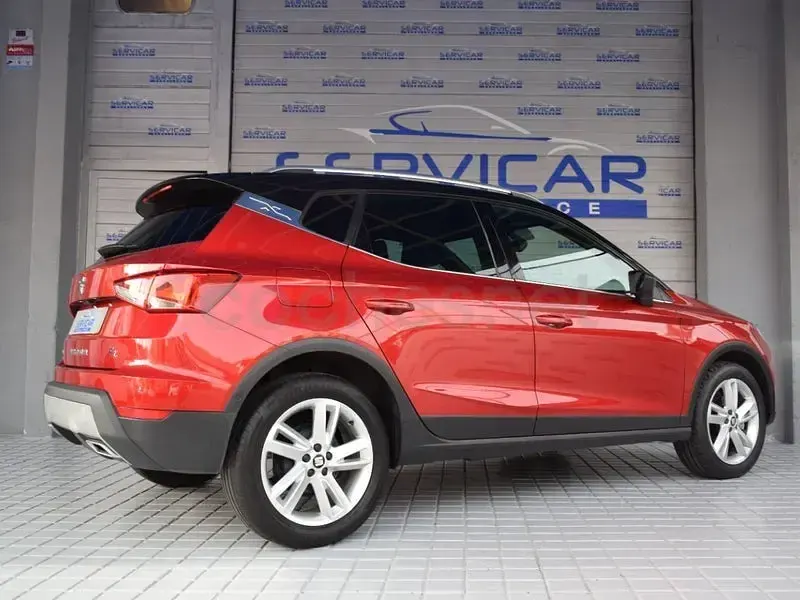 Usado Seat Arona FR 110 CV (80 kW) 2021 Rojo SUV