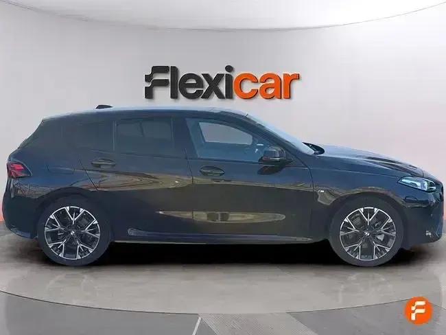 Usado BMW 120 170 CV (125 kW) 2025 Negro Utilitario