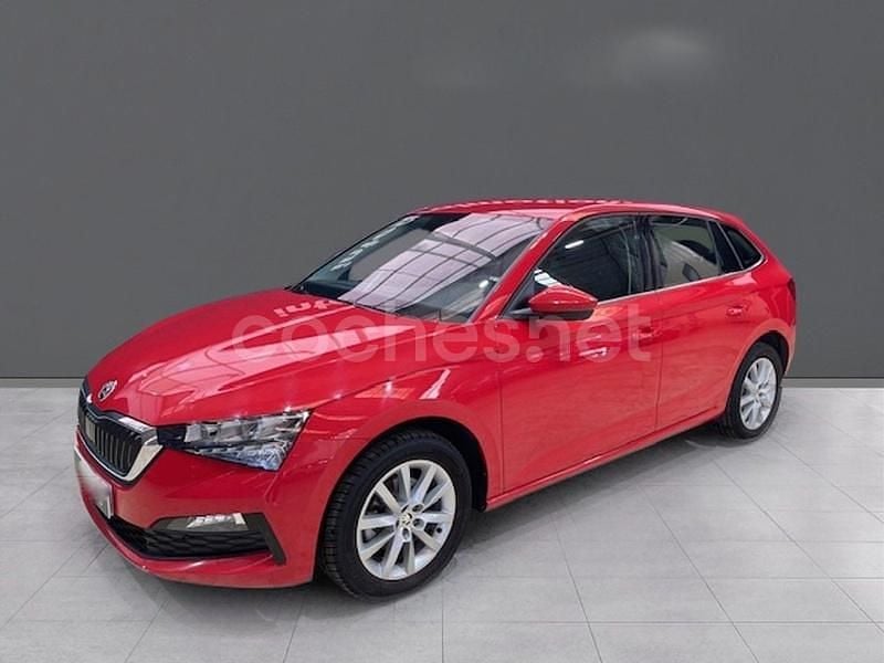 Rojo Usado 2021 Skoda Scala Sport Utilitario | 15.900 € (Precio justo) - Imagen 1/4