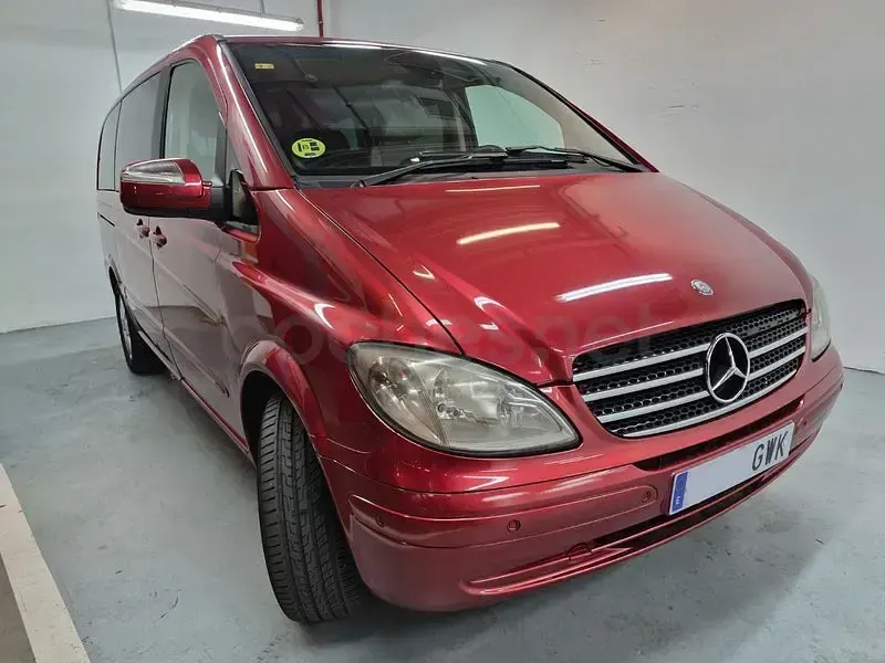 Usado Mercedes Viano 163 CV (119 kW) 2010 Rojo Monovolumen