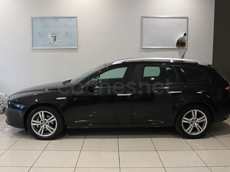 Usado Alfa Romeo 159 136 CV (100 kW) 2012 Negro Familiar