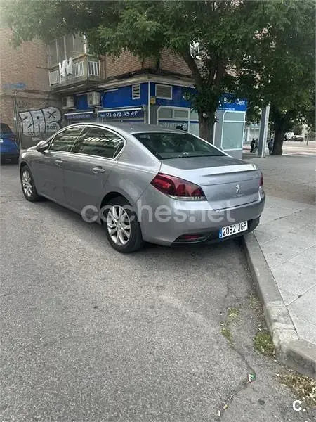 Usado Peugeot 508 Allure 115 CV (84 kW) 2015 Gris / plata Berlina