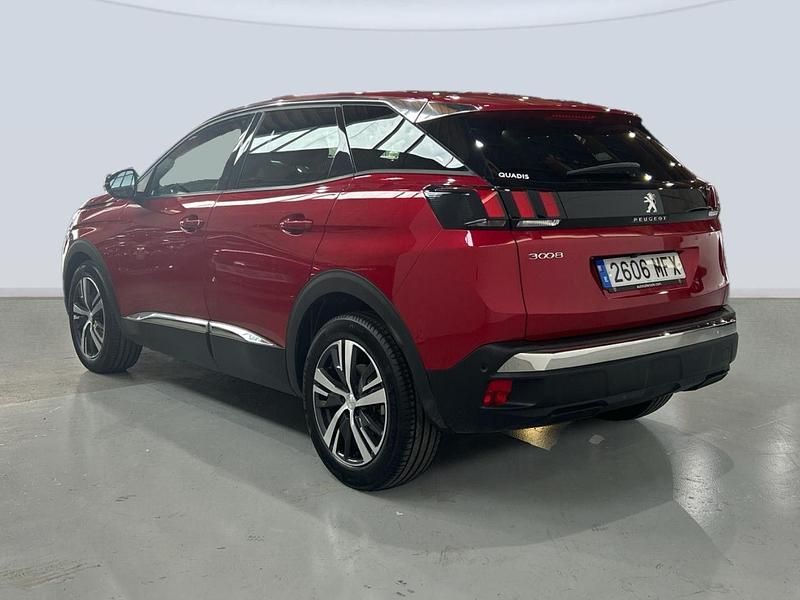 Usado Peugeot 3008 Allure 131 CV (96 kW) 2023 Rojo SUV