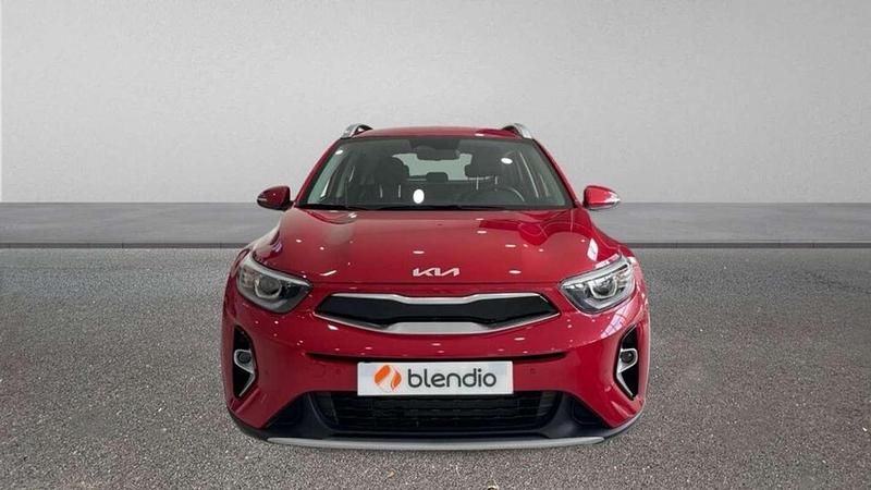Usado Kia Stonic 79 CV (58 kW) 2024 Rojo SUV