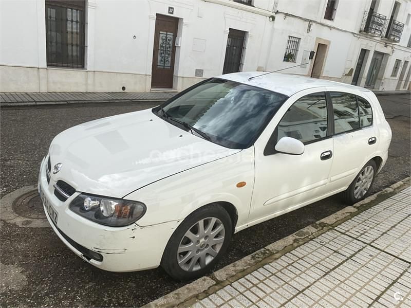 Usado Nissan Almera 112 CV (82 kW) 2004 Blanco Berlina