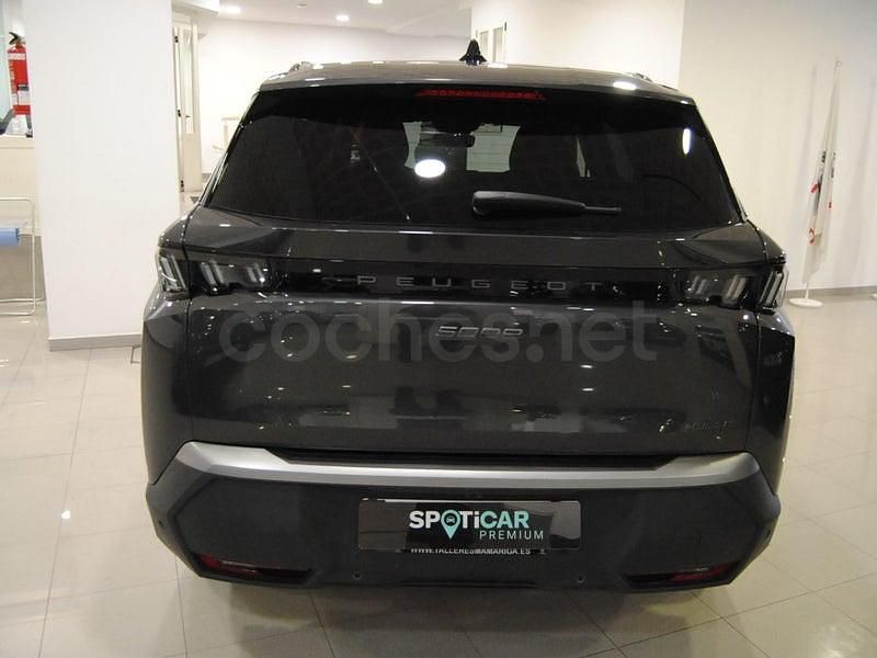 Usado Peugeot 5008 Allure 136 CV (100 kW) 2025 Gris / plata SUV