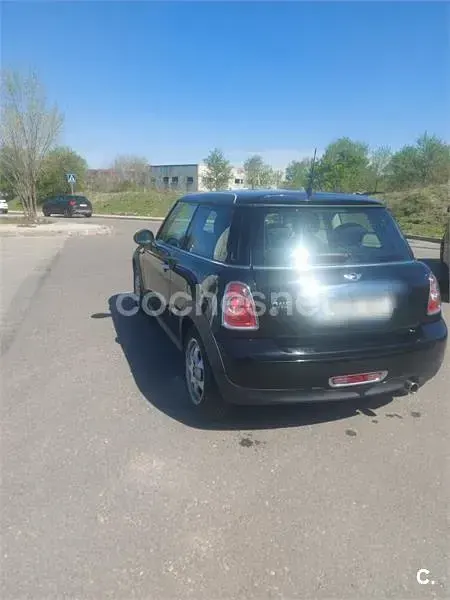 Usado Mini ONE 98 CV (72 kW) 2013 Negro Utilitario