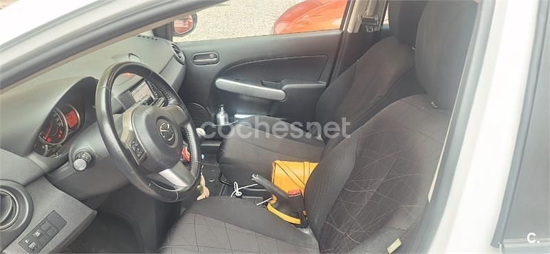 Usado Mazda 2 Style 75 CV (55 kW) 2014 Blanco Berlina