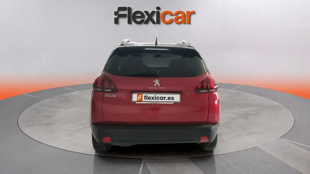 Usado Peugeot 2008 Active 101 CV (74 kW) 2019 Gris SUV