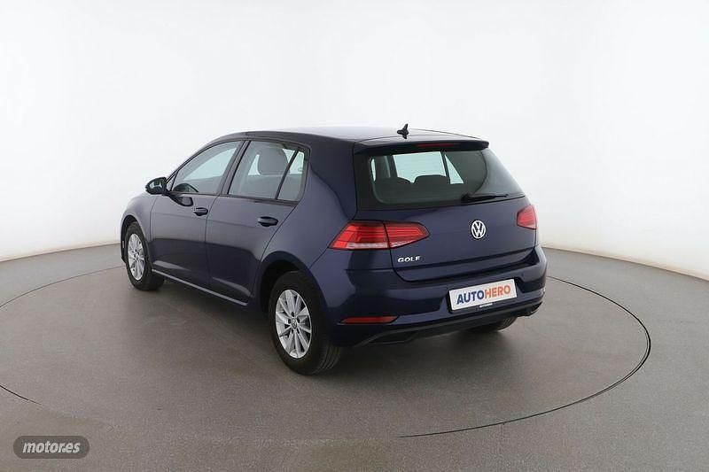 Usado VW Golf VII 116 CV (85 kW) 2019 Azul Berlina