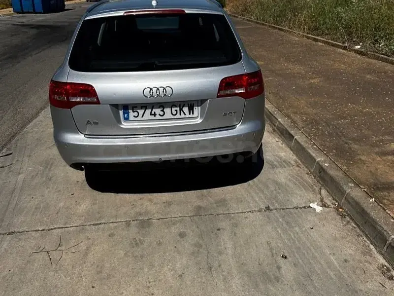 Usado Audi A6 170 CV (125 kW) 2009 Gris / plata Familiar
