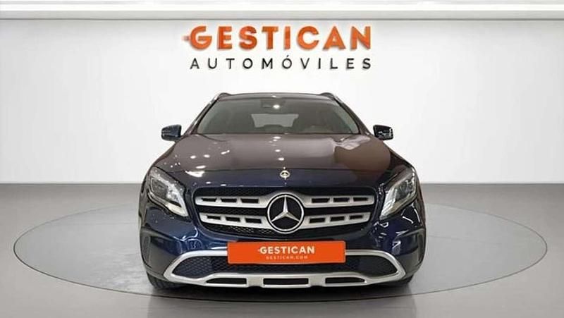 Usado Mercedes GLA200 136 CV (100 kW) 2018 Azul SUV