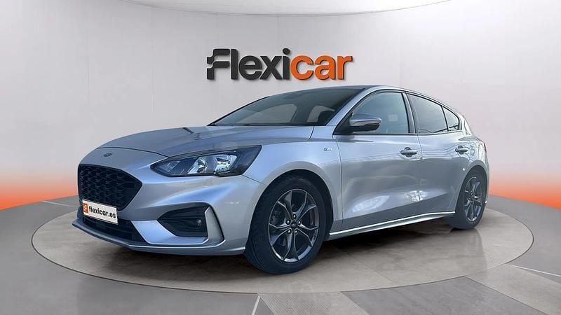 Usado Ford Focus ST-Line 125 HP (91 kW) 2019 Cinzento Sedan