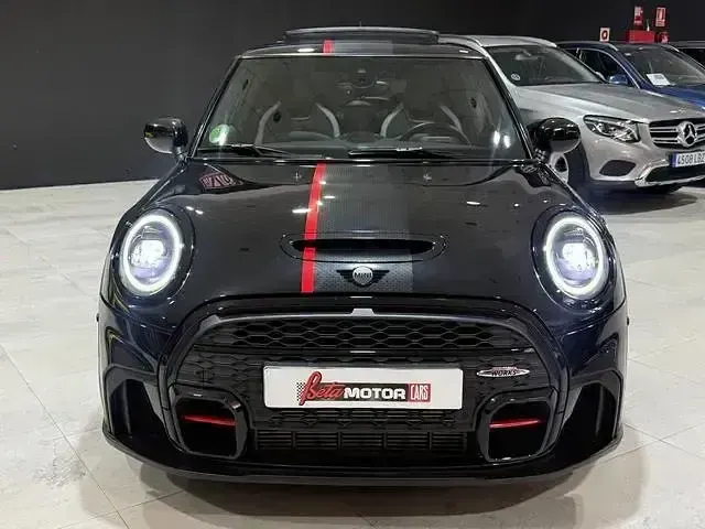 Usado Mini John Cooper Works 231 CV (169 kW) 2024 Negro Utilitario