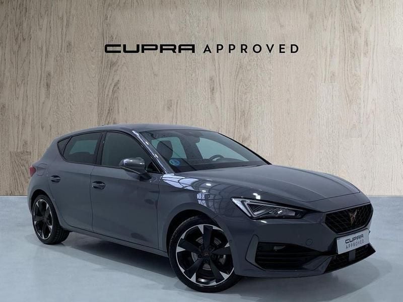 Gris Usado 2024 Cupra Leon Berlina | 27.517 € (Precio justo) - Imagen 1/4