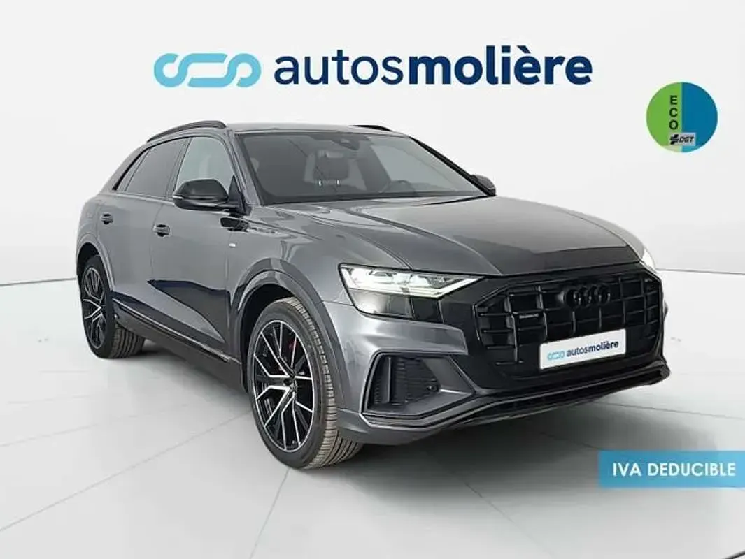 Usado Audi Q8 Ambiente 286 CV (210 kW) 2022 Gris SUV