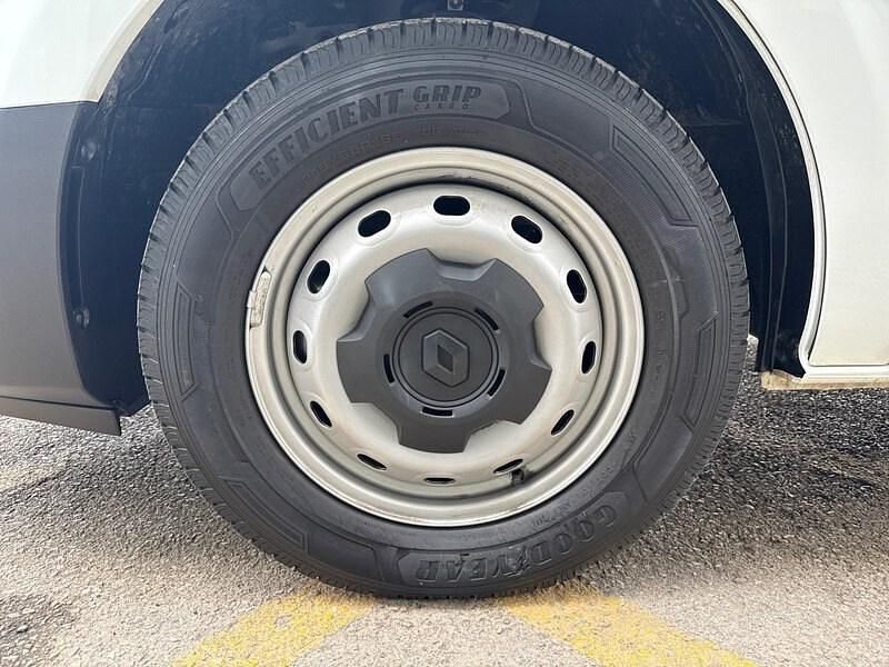 Usado Renault Trafic 88 kW (120 CV) 2024 Blanco Monovolumen
