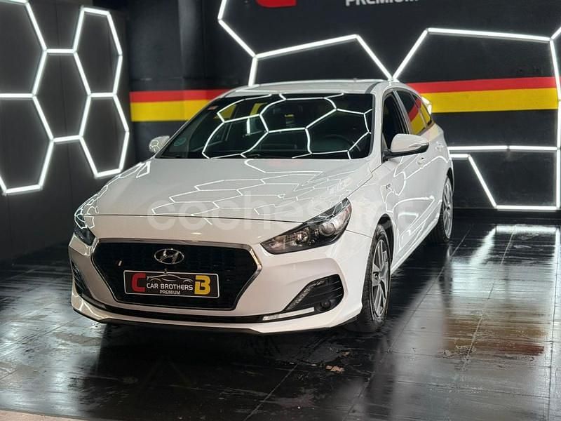 Usado Hyundai i30 116 CV (85 kW) 2020 Blanco Familiar