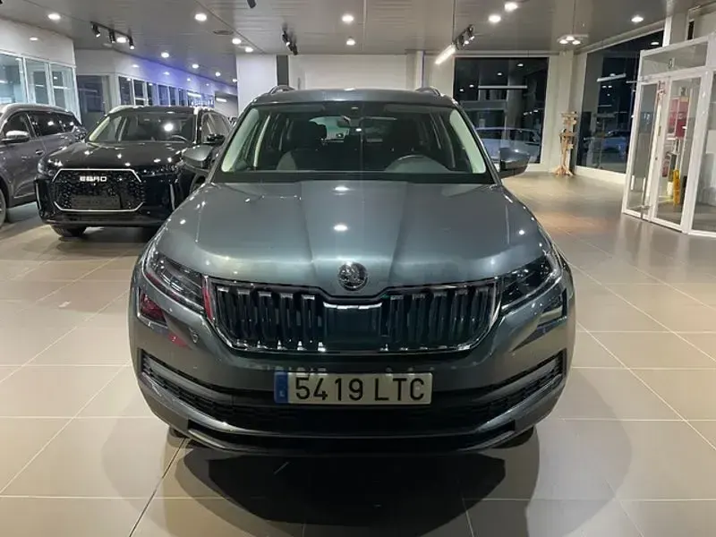 Käytetty Skoda Kodiaq Style 150 HP (110 kW) 2021 Harmaa Katumaasturi
