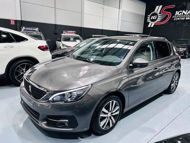 Usado Peugeot 308 Style 130 CV (95 kW) 2021 Gris / plata Berlina