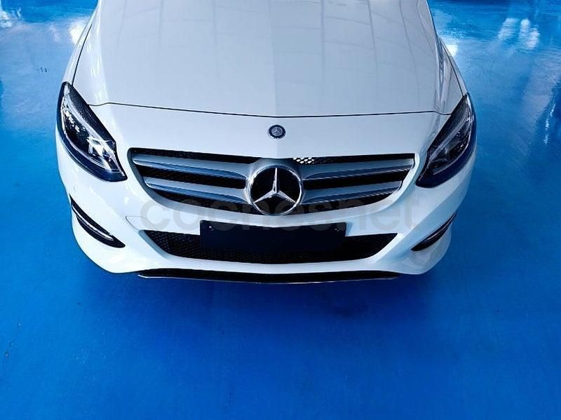 Usado Mercedes B180 109 CV (80 kW) 2018 Blanco Monovolumen