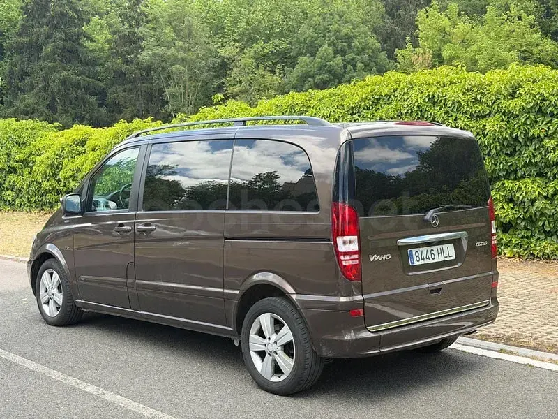 Usado Mercedes Viano Edition 224 CV (164 kW) 2012 Marrón Monovolumen