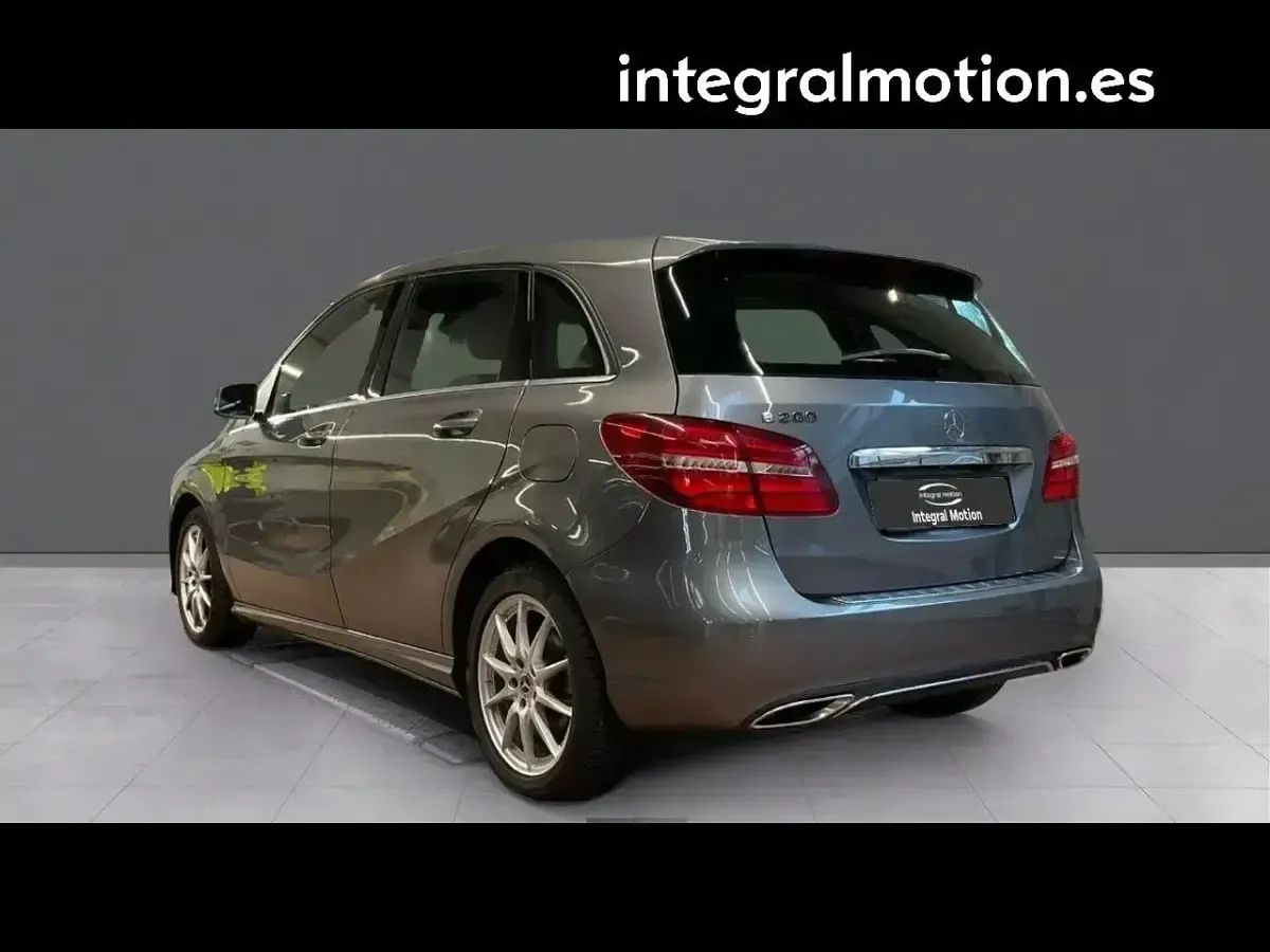 Occasion Mercedes B200 156 PK (114 kW) 2017 Grijs MPV