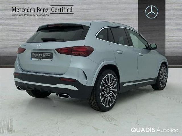 Usado Mercedes GLA200 AMG line 150 CV (110 kW) 2026 Plata hightech SUV