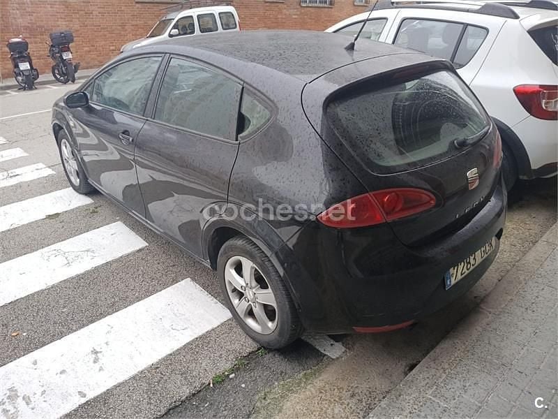 Begagnad Seat Leon Reference 105 HK (77 kW) 2008 Svart Halvkombi