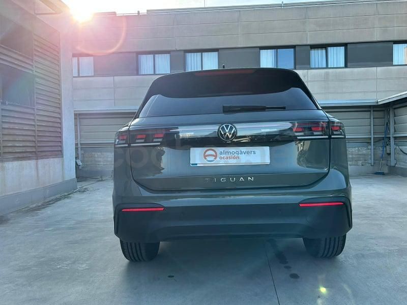 Usado VW Tiguan Life 150 CV (110 kW) 2025 Verde SUV