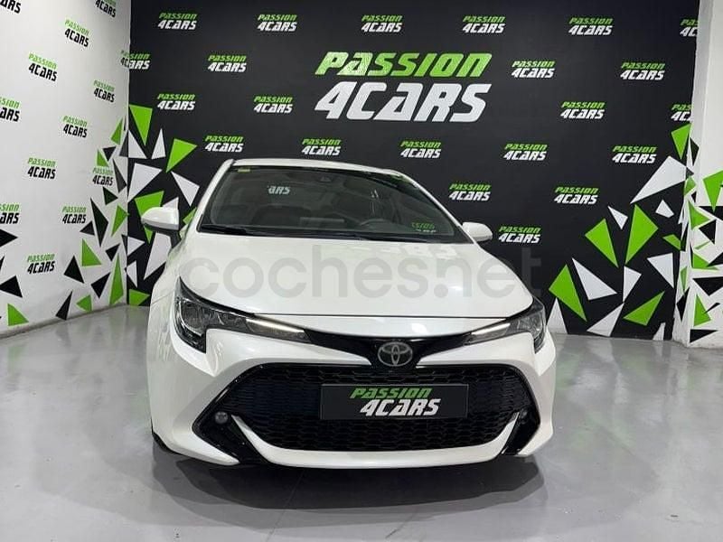 Usado Toyota Corolla Active 122 CV (89 kW) 2020 Blanco Berlina