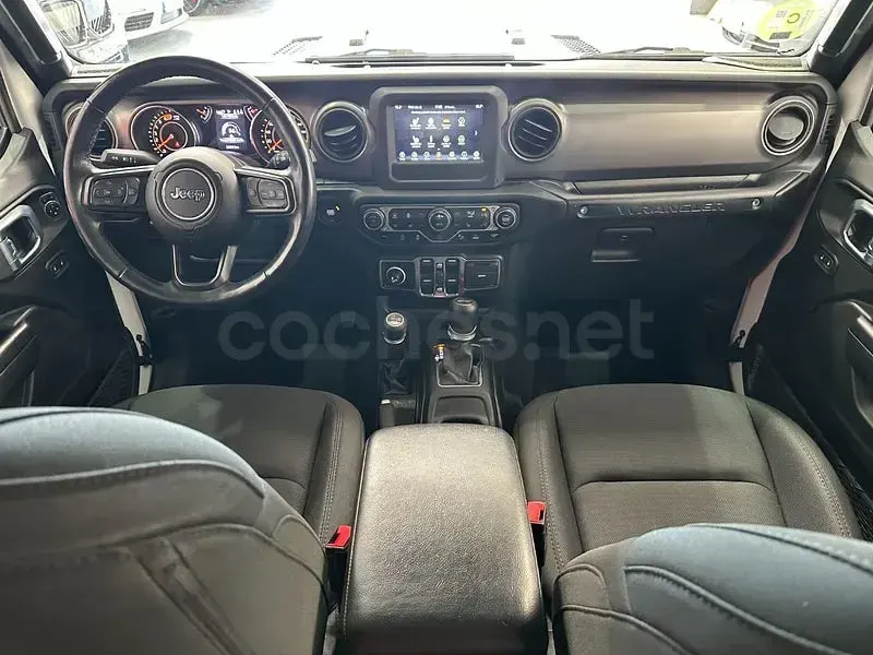 Usado Jeep Wrangler Sport 270 CV (198 kW) 2021 Blanco SUV