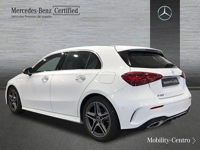 Usado Mercedes A180 AMG line 136 CV (100 kW) 2025 Blanco polar