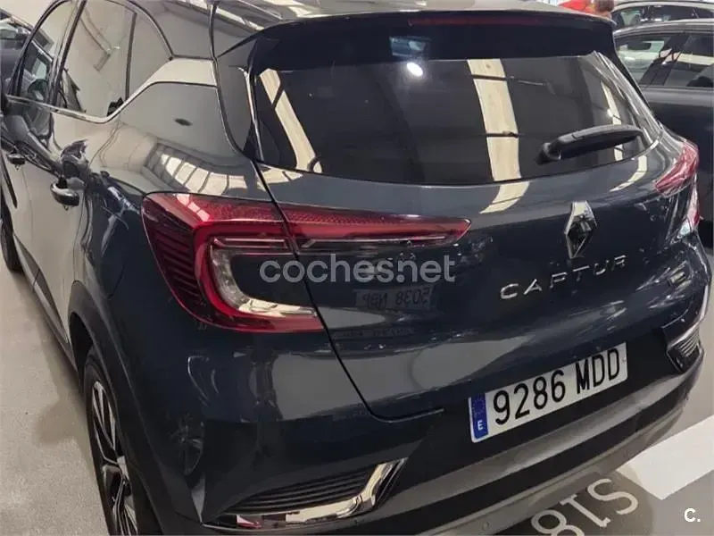 Usado Renault Captur Engineered 160 CV (117 kW) 2022 Azul SUV