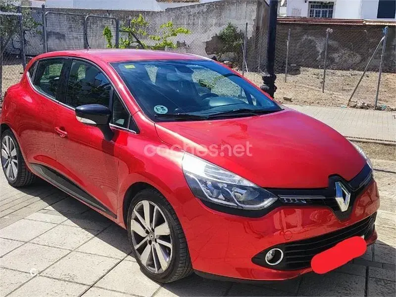 Usado Renault Clio IV 90 CV (66 kW) 2014 Rojo Berlina