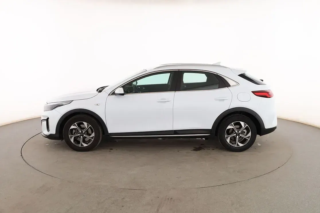 Usado Kia XCeed 140 CV (102 kW) 2024 Blanco SUV