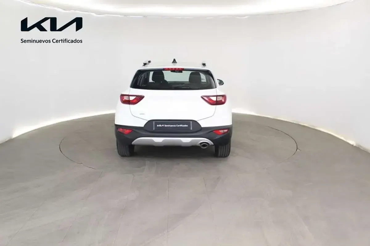 Usado Kia Stonic 114 CV (83 kW) 2025 Blanco SUV