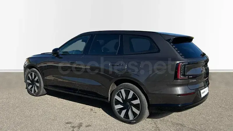 Käytetty Volvo EX90 Ultra 380 kW (517 HP) 2024 Harmaa Katumaasturi