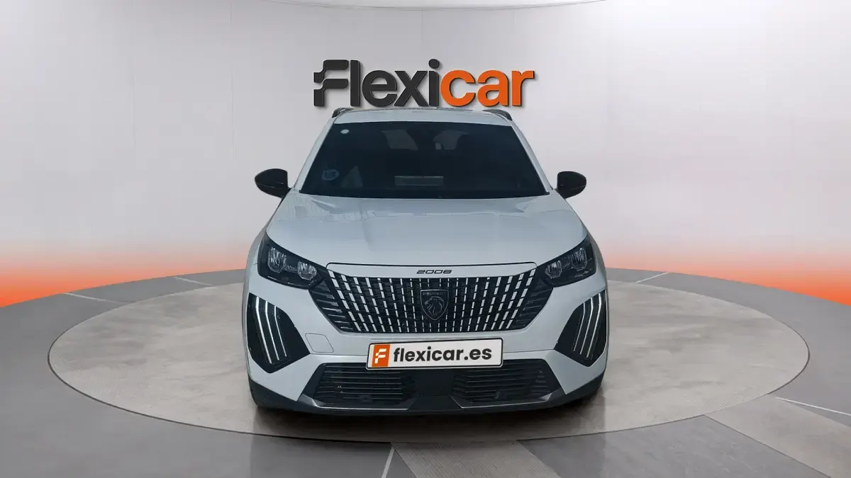 Usado Peugeot 2008 Allure 131 CV (96 kW) 2024 Blanco SUV