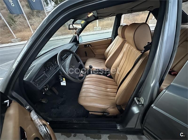 Gris / plata Usado 1987 Mercedes 190 Berlina | 12.000 € - Imagen 1/4
